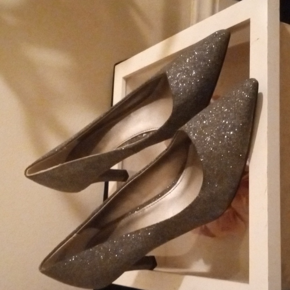 Monet Heels - Picture 5 of 7